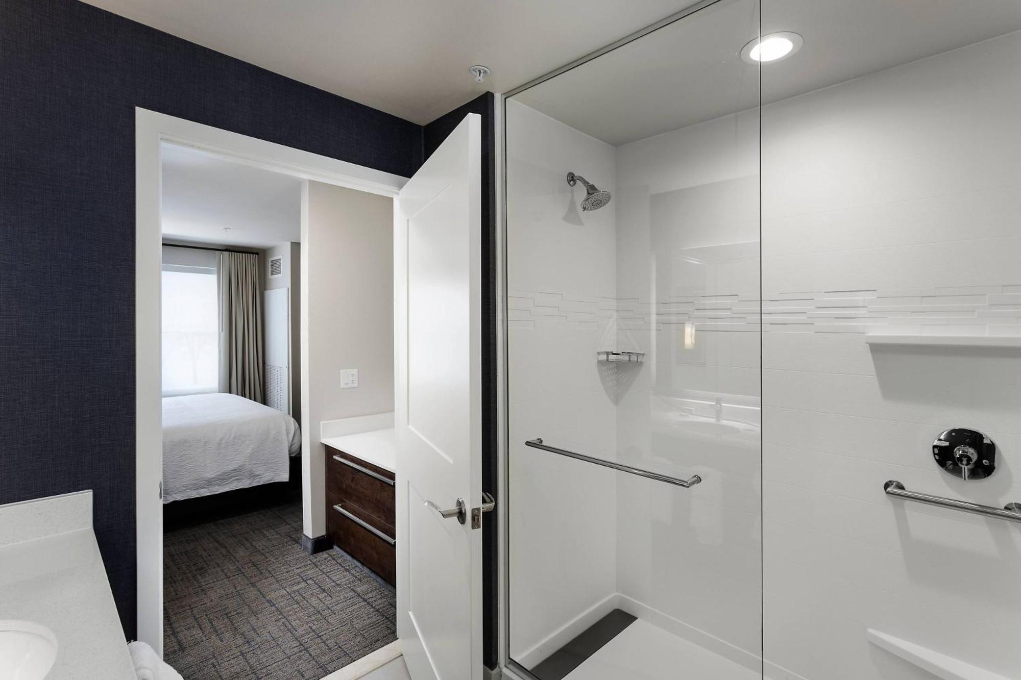 Residence Inn By Marriott Milwaukee Brookfield Exteriör bild