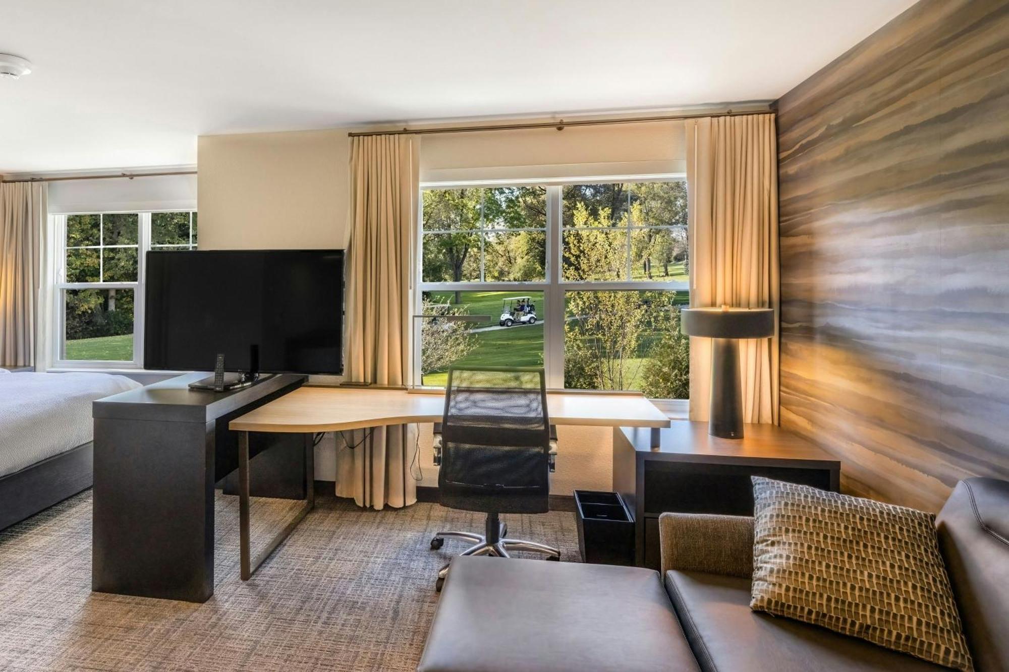 Residence Inn By Marriott Milwaukee Brookfield Exteriör bild