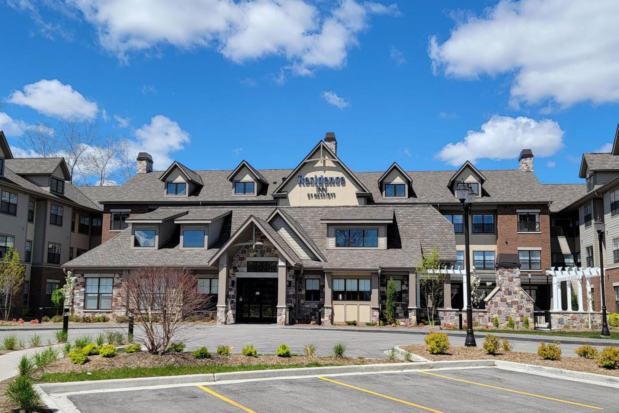 Residence Inn By Marriott Milwaukee Brookfield Exteriör bild
